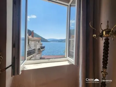Apartment mit einem Schlafzimmer und Meerblick in der historischen Stadt Perast