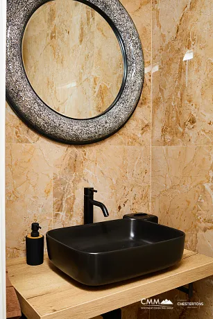 Geräumiges Haus in Kumbor mit einer Gesamtfläche von 335 m²