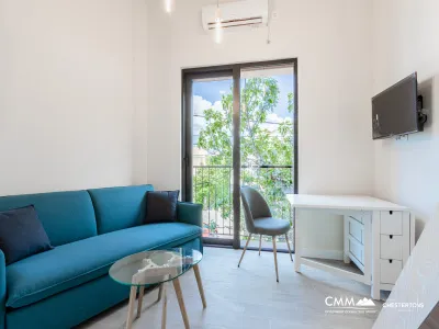 Penthouse in einem neuen Haus in Tivat