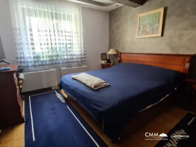 Haus in einer ruhigen Gegend von Budva mit Blick auf das Meer.