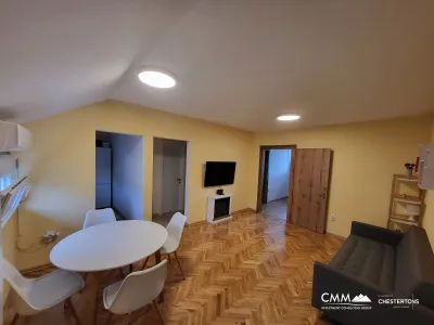 Zweizimmerwohnung in Budva, 60 m², Top-Lage nahe dem Strand