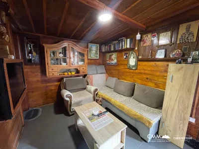 Haus von 50 m² auf einem Grundstück von 355 m² in Budva