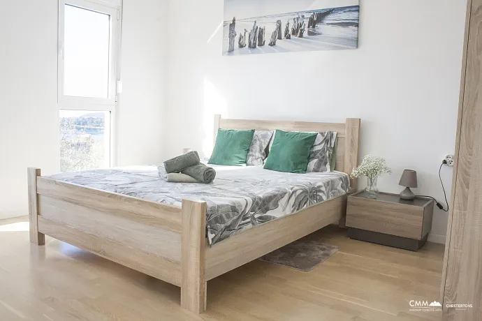 Helle und komfortable Wohnung von 65 m² in Rafailovići