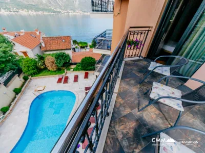 Apartment mit zwei Schlafzimmern in einem Komplex mit Swimmingpool in Dobrota