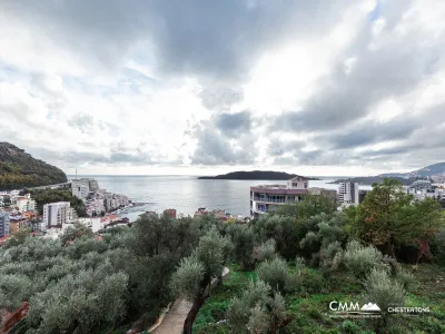 Helle und komfortable Wohnung von 65 m² in Rafailovići