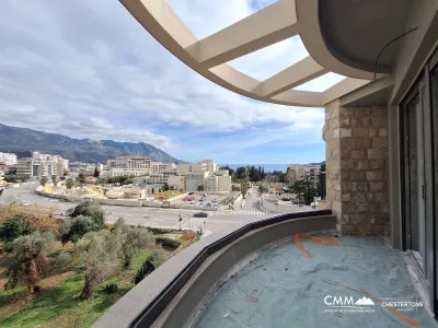 Komplex in Bečići in der Nähe des Meeres