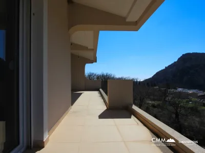 Haus mit getrennten Wohnungen
