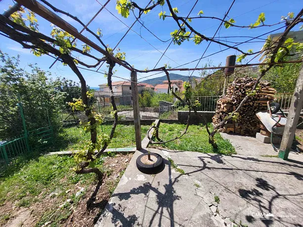 Haus in Budva mit Panoramablick auf das Meer und die Stadt