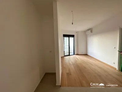 Ein-Zimmer-Wohnung mit Garage, Bečići