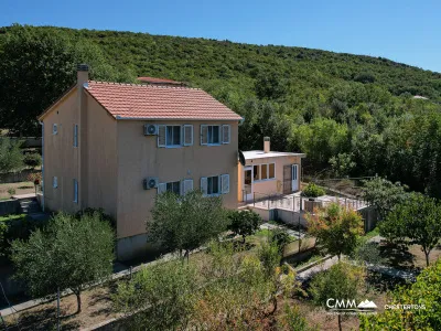 Haus in Kovači, Kotor