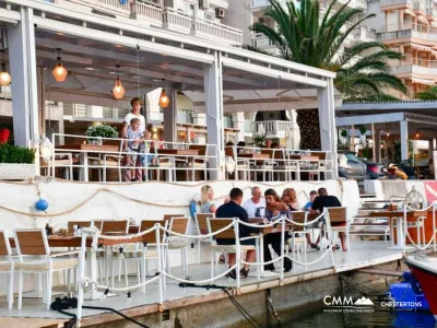 Restaurant erste Linie zum Meer in Rafailovići zu verkaufen