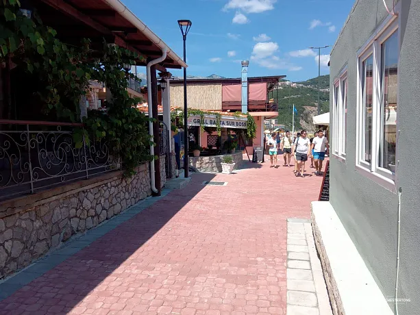 Mini Hotel auf Jaz 50 Meter vom Meer entfernt