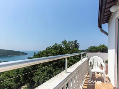 Dreistöckiges Haus mit Meerblick in Kruce