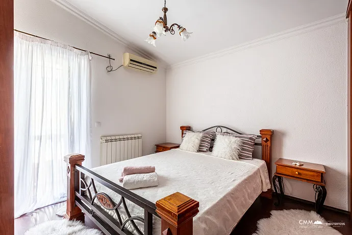 Dreistöckiges Einfamilienhaus in Susanj