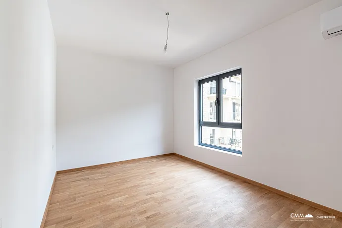 Geräumige 64 m² Wohnung in Bečići mit Meerblick