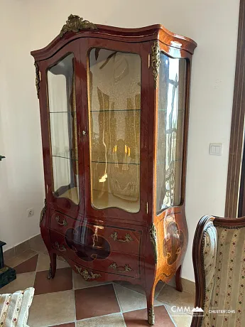 Prächtige Villa mit Kamin in erster Reihe mit Blick auf die Bucht von Kotor