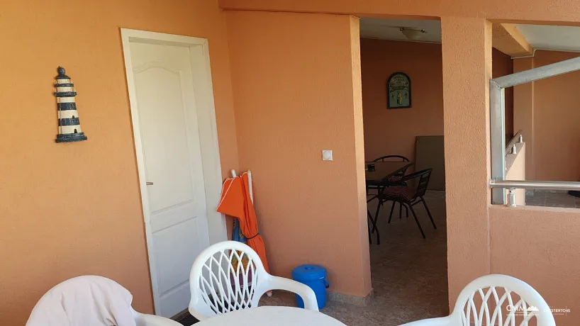 Stadthaus mit 4 Wohnungen in Sutomore