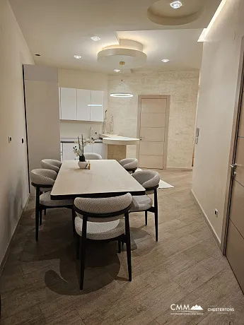 Zweizimmerwohnung in Budva, 112 m²