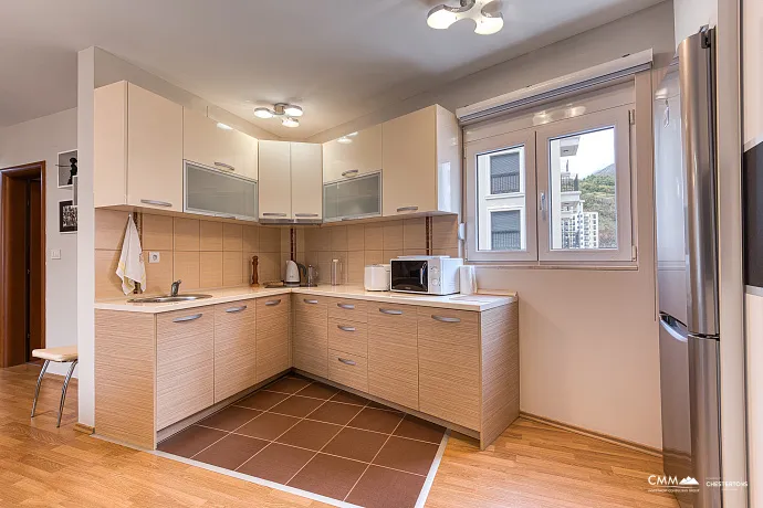 Wohnung mit 2 Schlafzimmern in Bečići