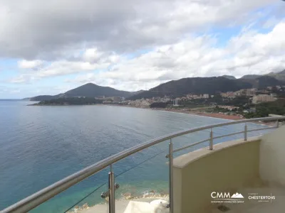 Wohnung in der Nähe des Meeres in Rafailovici