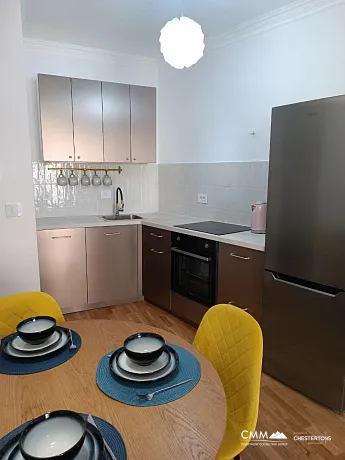 Wohnung in einem Neubau in Becici, 200 Meter vom Meer entfernt