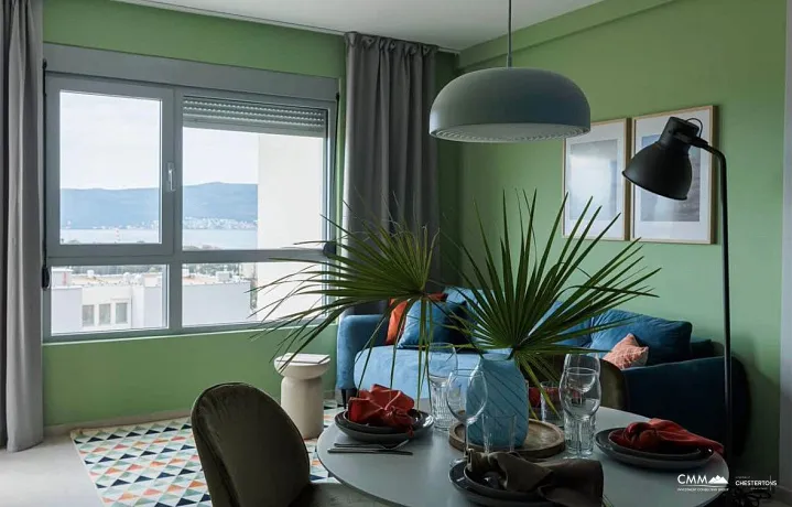 Neue möblierte Wohnung in Tivat