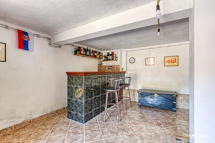 Steinhaus 105 m² mit Grundstück 2100 m² in Glavatičići