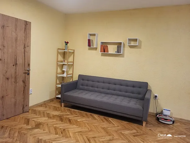 Zweizimmerwohnung in Budva, 60 m², Top-Lage nahe dem Strand