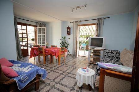 Haus auf 4 Etagen mit Meerblick im Zentrum von Tivat