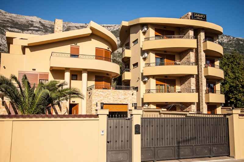 Haus / Aparthotel in Sutomore