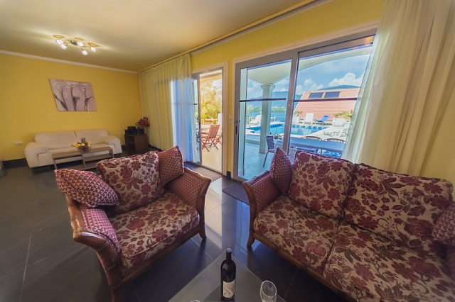 Geräumiges Haus mit Meerblick in der malerischen Gegend von Djurashevichi — photo 4
