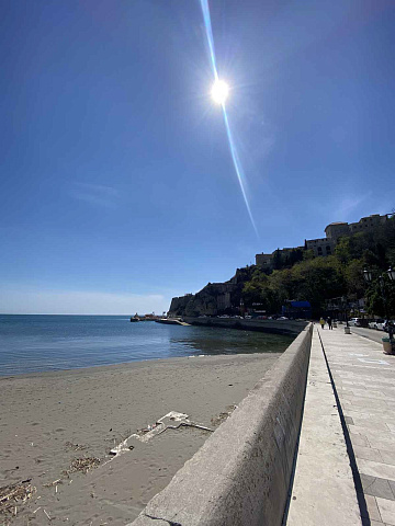Ein Haus mit Restaurant in einzigartiger Lage in Ulcinj