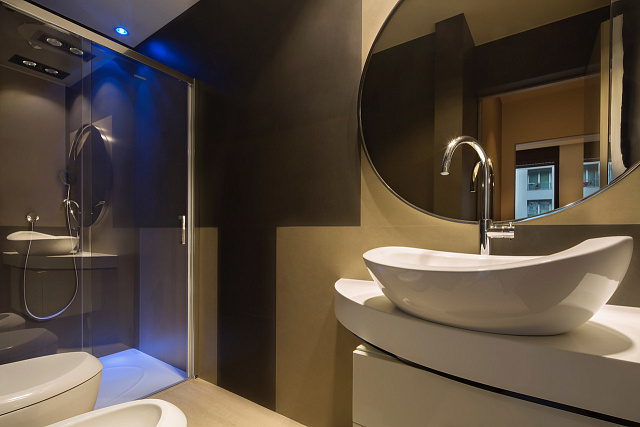 Super luxuriöse dreistöckige Triplex-Wohnung mit Jacuzzi und Sauna. — photo 14