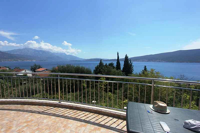 1877 Herceg Novi Baosici House 5r 174m2 — photo 1