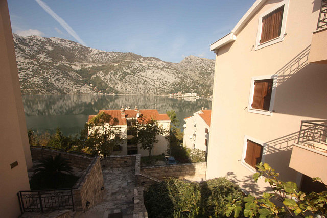Wohnung in Risan — photo 11