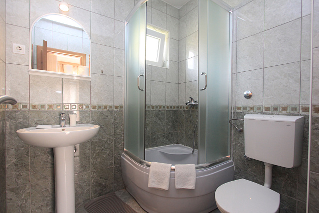 Mini-Hotel in Becici zu verkaufen — photo 21