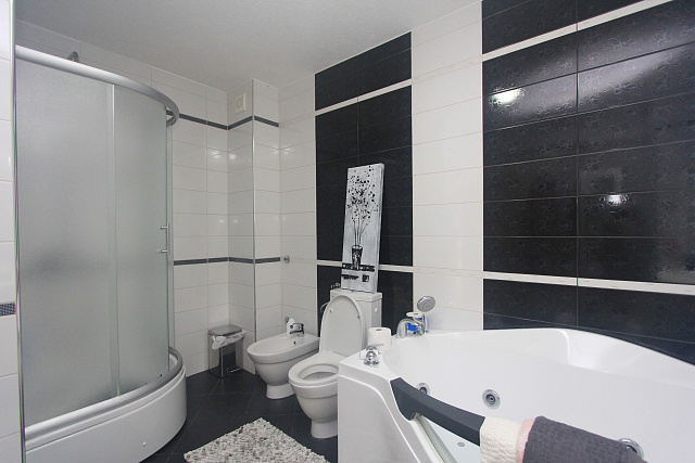 Mini-Hotel in Becici zu verkaufen — photo 8