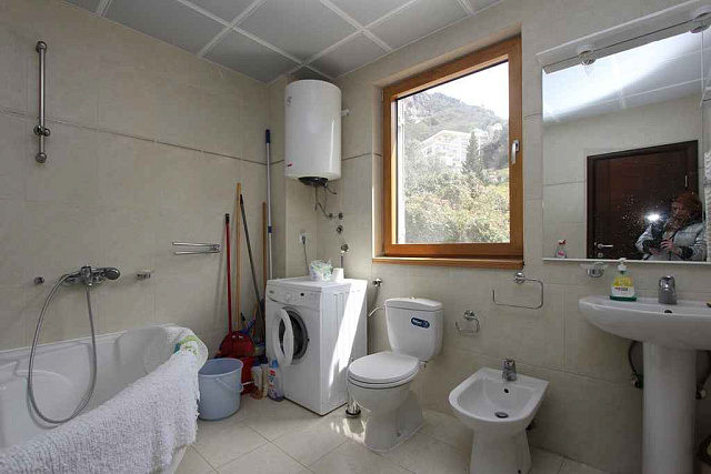 Geräumige Wohnung 50 Meter vom Meer entfernt — photo 14