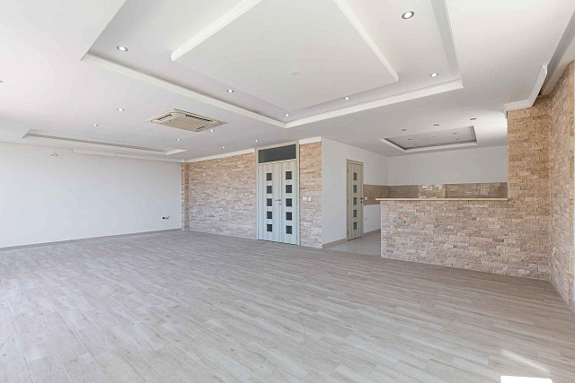 Penthouse in Ulcinj mit Meerblick — photo 14
