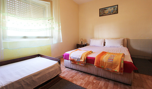 Haus in Sutomore in der Nähe des Meeres