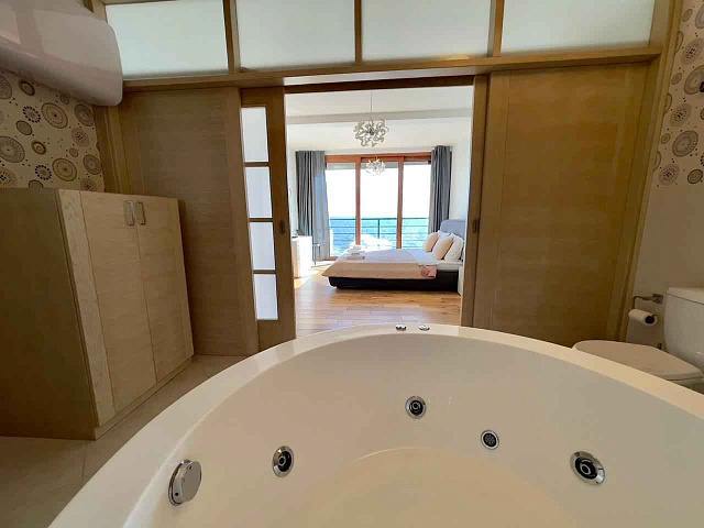 6900 Villa 323m2 in erster Reihe in Utjeha mit Pool — photo 4