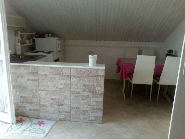 Wohnung in Genovice — photo 10