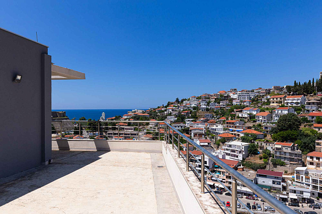 Penthouse in Ulcinj mit Meerblick — photo 13