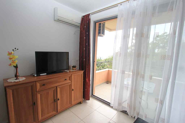 Wohnung in einem Komplex mit Swimmingpool in Becici — photo 7