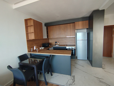 Gemütliche Wohnung in Bečići mit Panoramablick aufs Meer, nahe dem Hotel Splendid