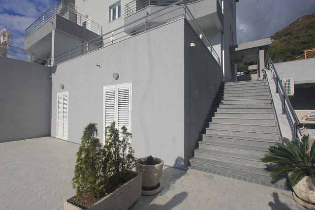 Mini-Hotel in Becici zu verkaufen — photo 29