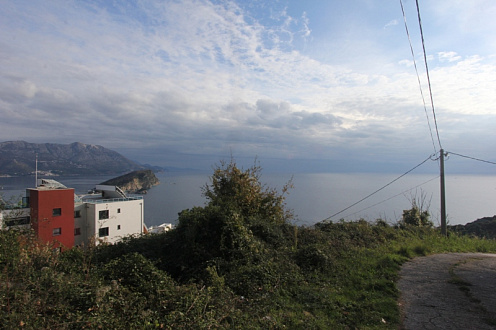 Land in Budva