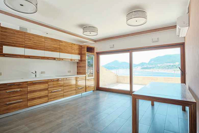 Zweistöckiges Penthouse zum Verkauf in Rafailovici — photo 11