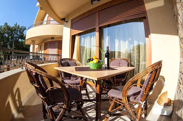 Haus / Aparthotel in Sutomore