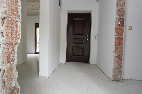 Neues Haus in Becici